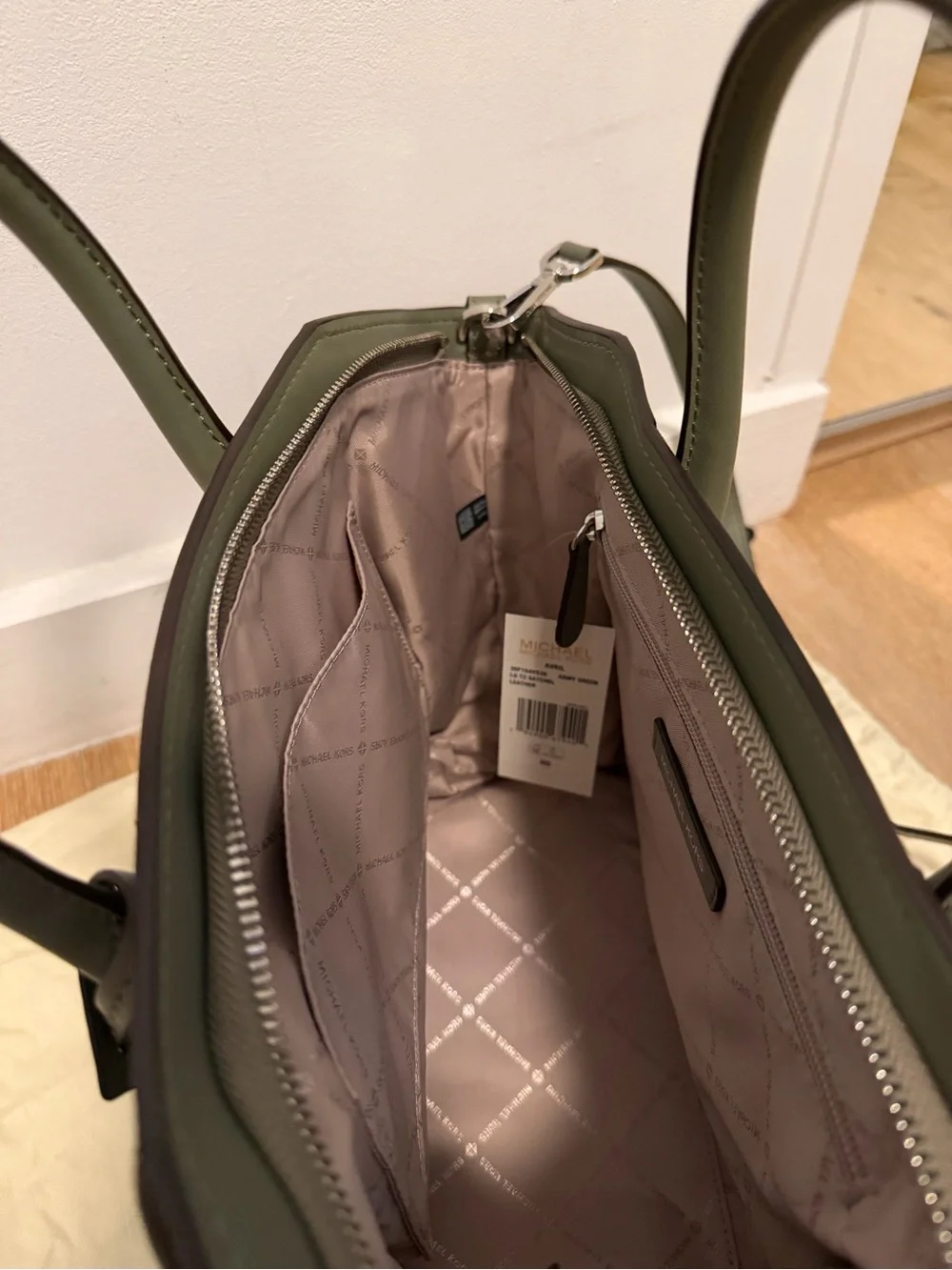 Michael Kors Avril Purse in Army Green (NWT)